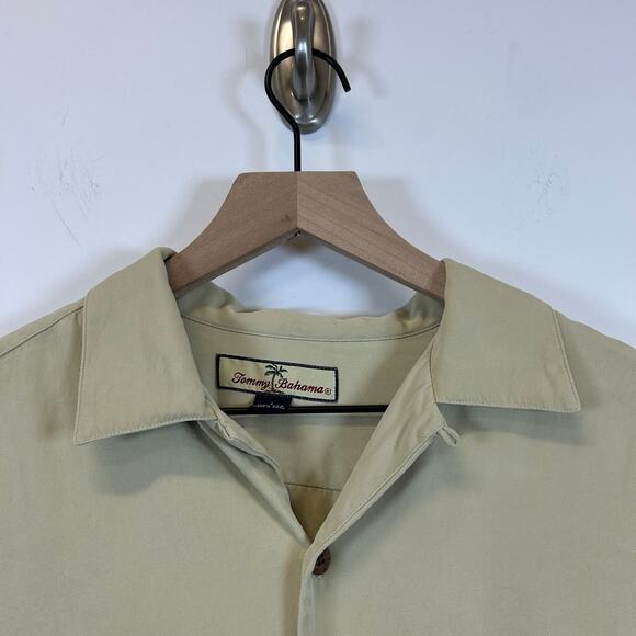 Tommy Bahama Vintage Silk Button Down Shirt “Casting Agent” Graphic Men’s Size S - Picture 5 of 8